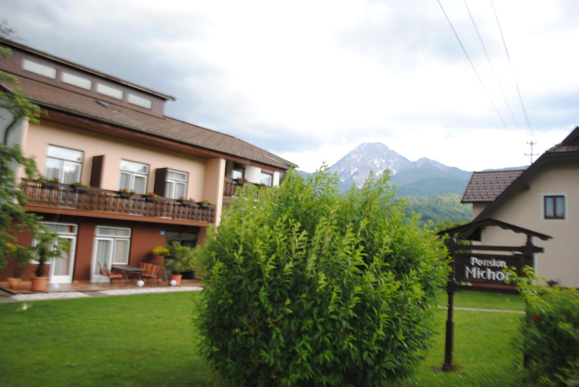 Ferienhaus Michor Latschach ober dem Faakersee Exterior photo